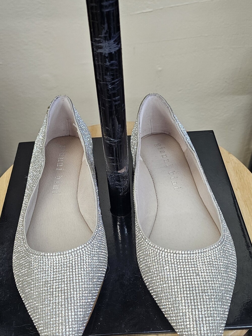 NWOB Gianni Bini Sparkling Silver Pointed Toe Flats